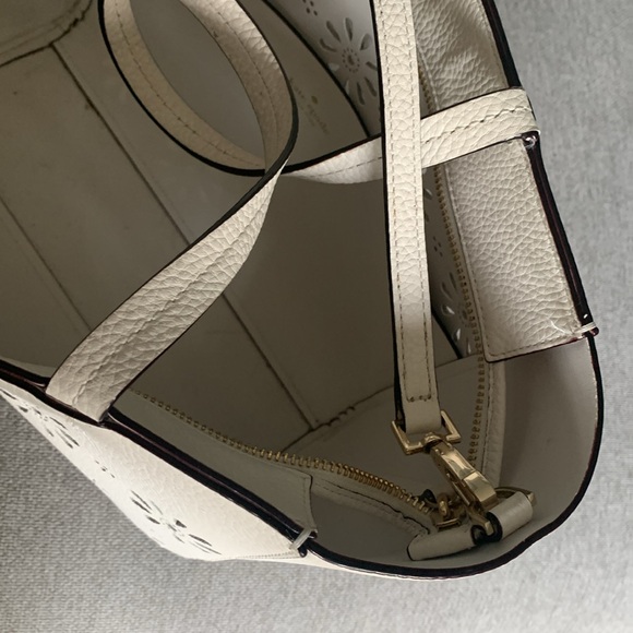 Authentic Kate Spade Handbag - Picture 3 of 10